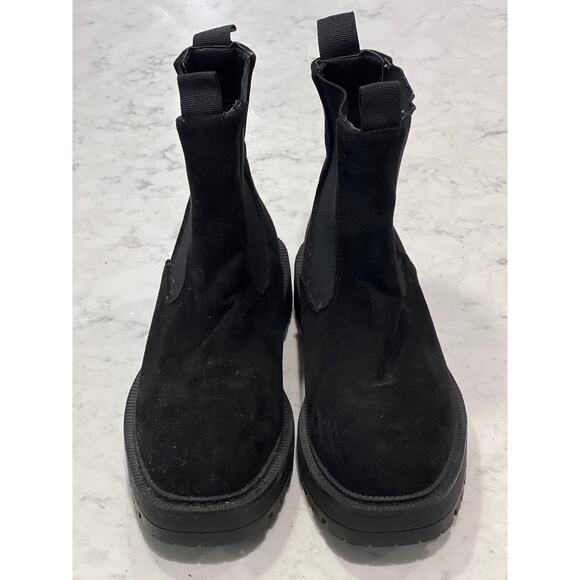 Sincerly Jules Women’s Chelsea‎ Faux Suede Ankle Pull On Chunky Boots Size 6.5 - Picture 3 of 9